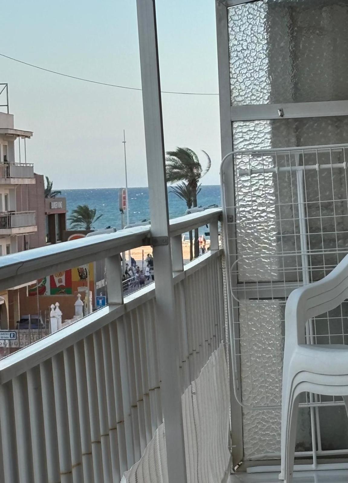 Apartmento De 3 Habitaciones Con Vistas Al Mar Playa de Gandia ภายนอก รูปภาพ